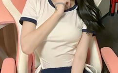 白洁在公车被灌满JING液